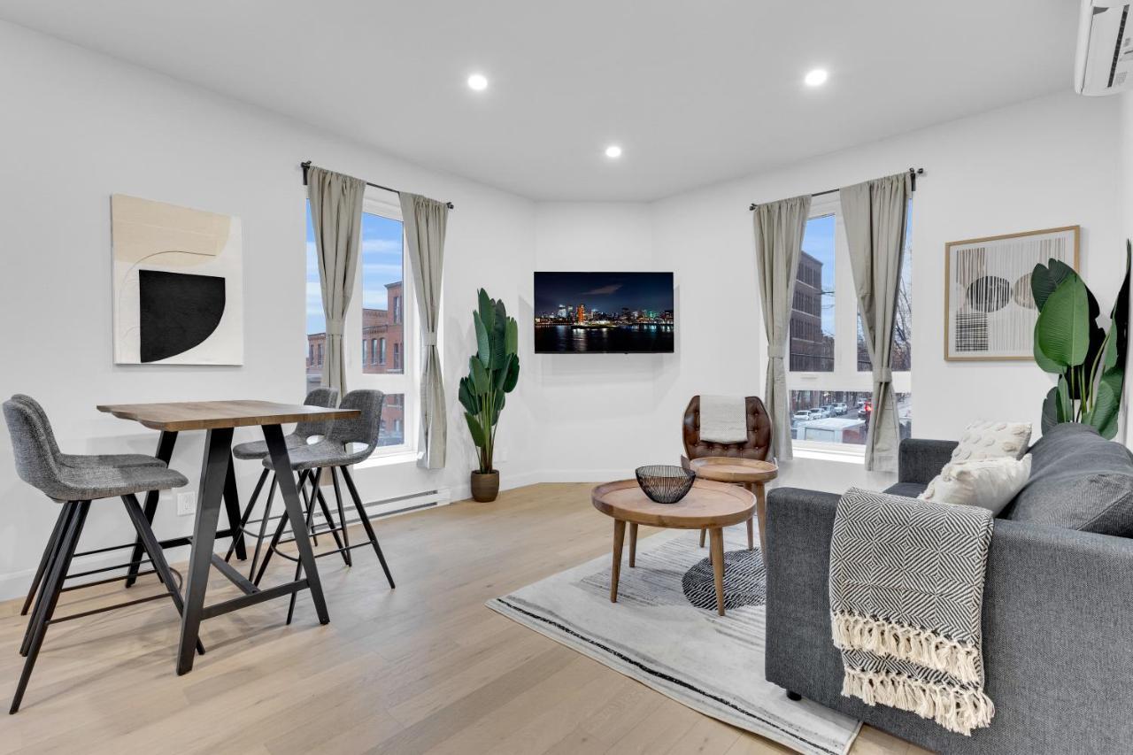 Deluxe Suites Downtown Монреаль Екстер'єр фото